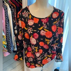 Valerie Stevens created this feast of color for the joy of the wearer & beholder